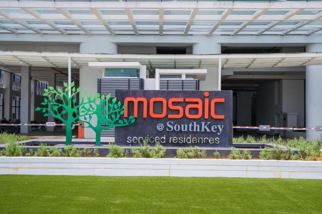 Апартаменты Southkey Mosaic By Antlerzone Джохор-Бару Экстерьер фото